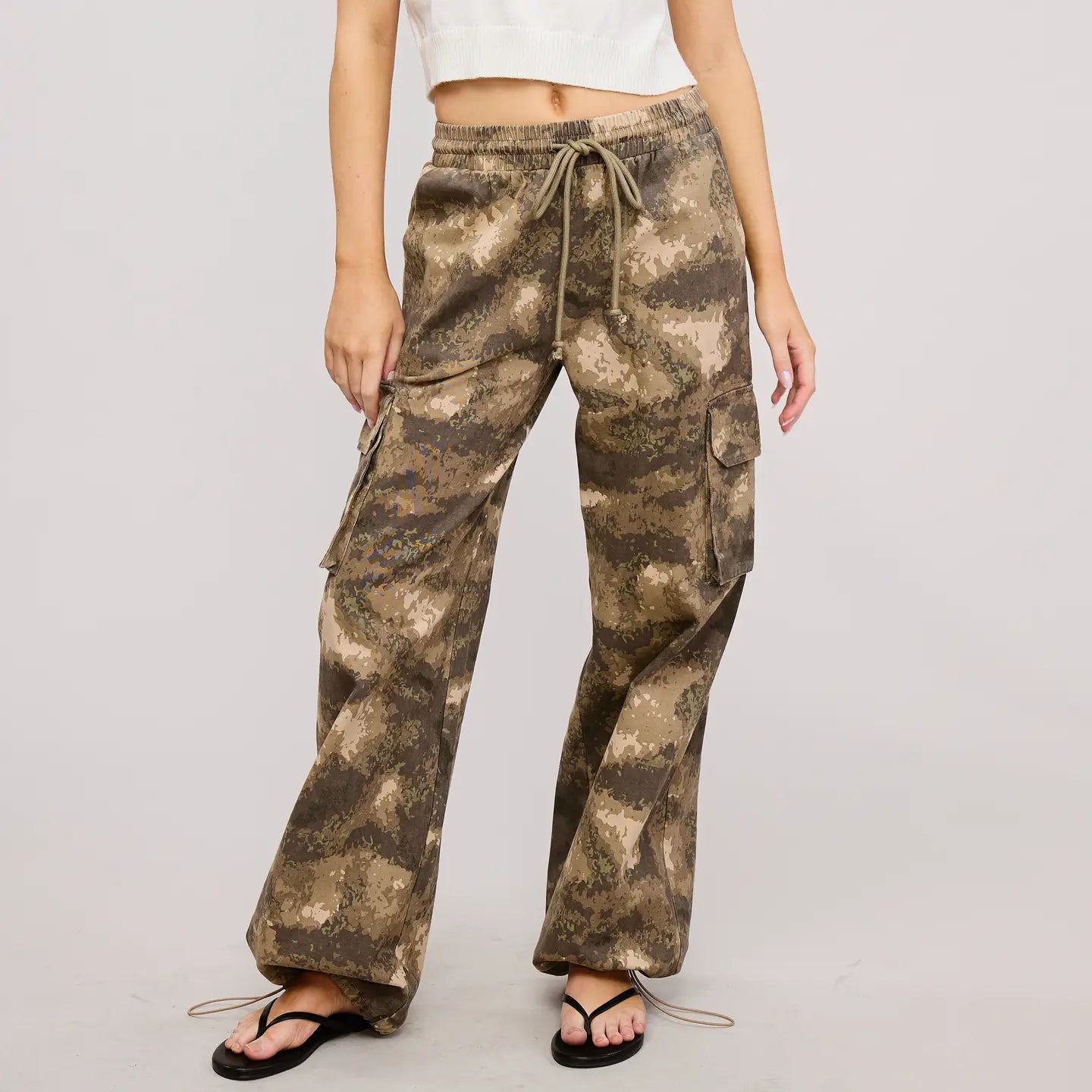 Camo Print Wide-Leg Cargo Pants with Drawstrings