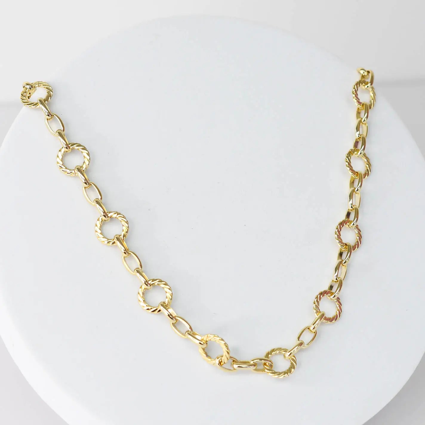 Gold Circle Chain Link Necklace